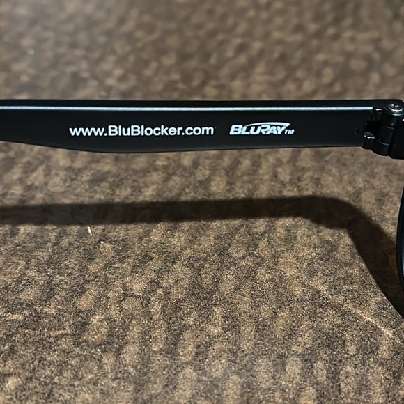 Nikki Sixx BluBlocker Sunglasses - Picture 5 of 13
